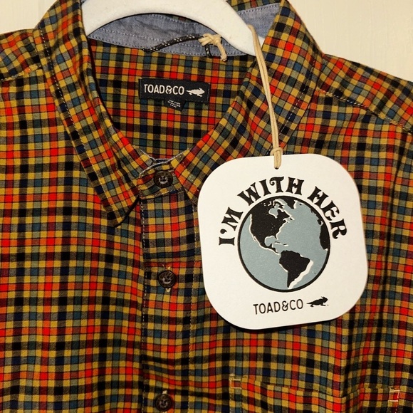 NWT Toad&Co Airscape Red and Green Casual plaid Button Down Shirt M - Picture 2 of 8